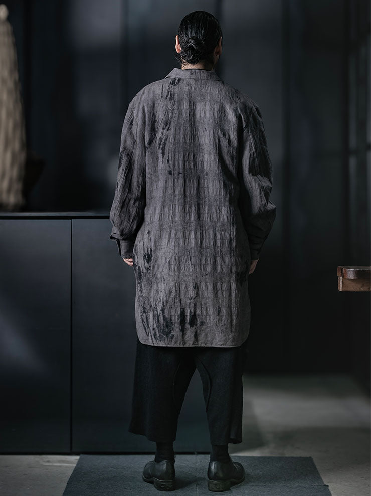 CHIAHUNG SU<br>MENS HAND WOVEN & DYED ELONGATED SHIRT / UNEVEN GREY