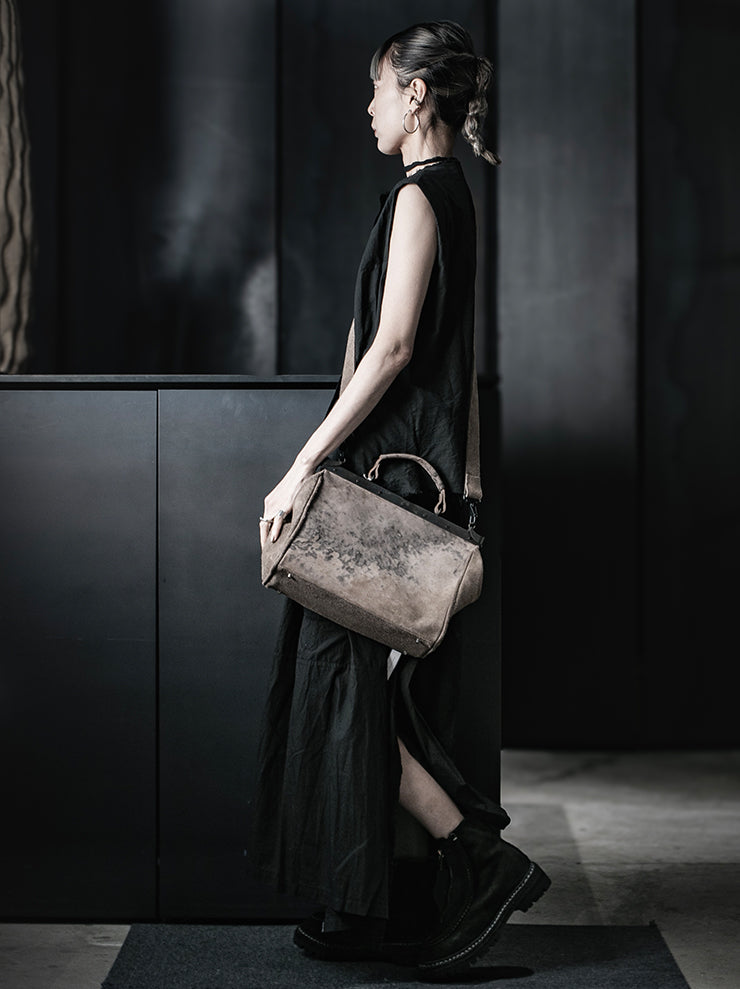 MDK – MIRANDA KALOUDIS<br>PARERCHOMAI BAG LARGE / HORSE LEATHER / TAUPE