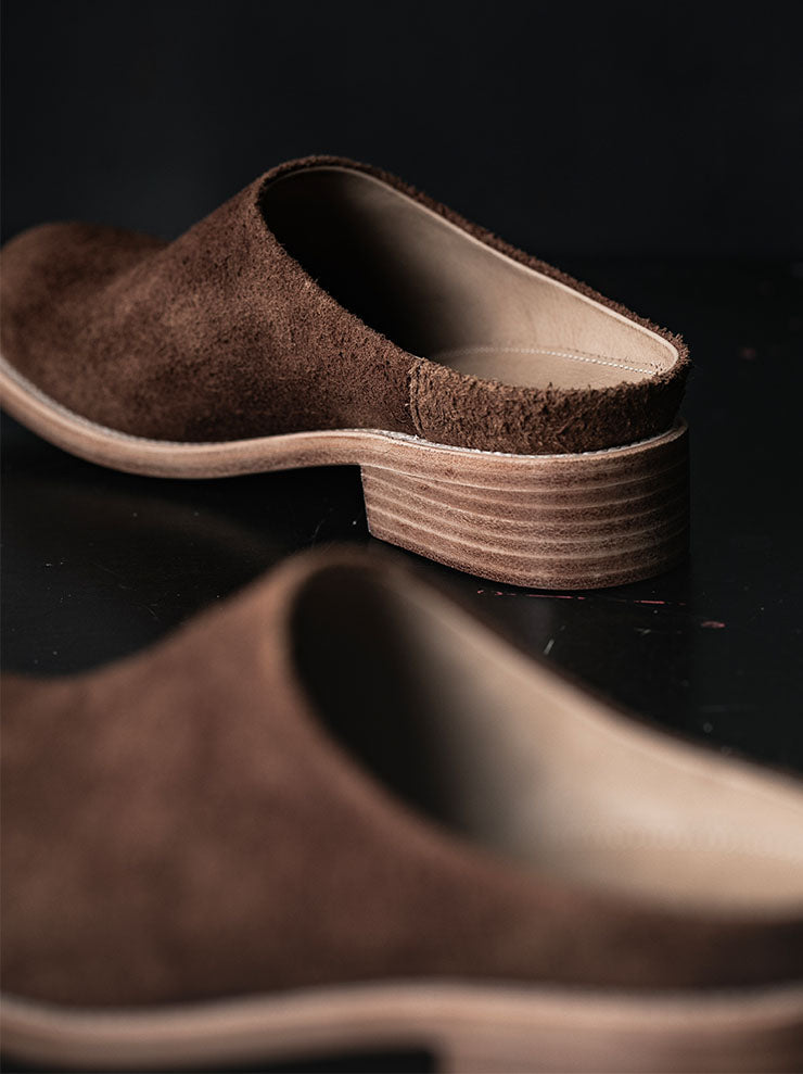 THE BACKWARD VENDOR<br>レリックミュール / Brown