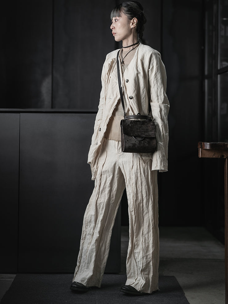 CHIAHUNG SU<br>SLIM-FIT HAND WOVEN PLEATED TROUSERS / ECRU