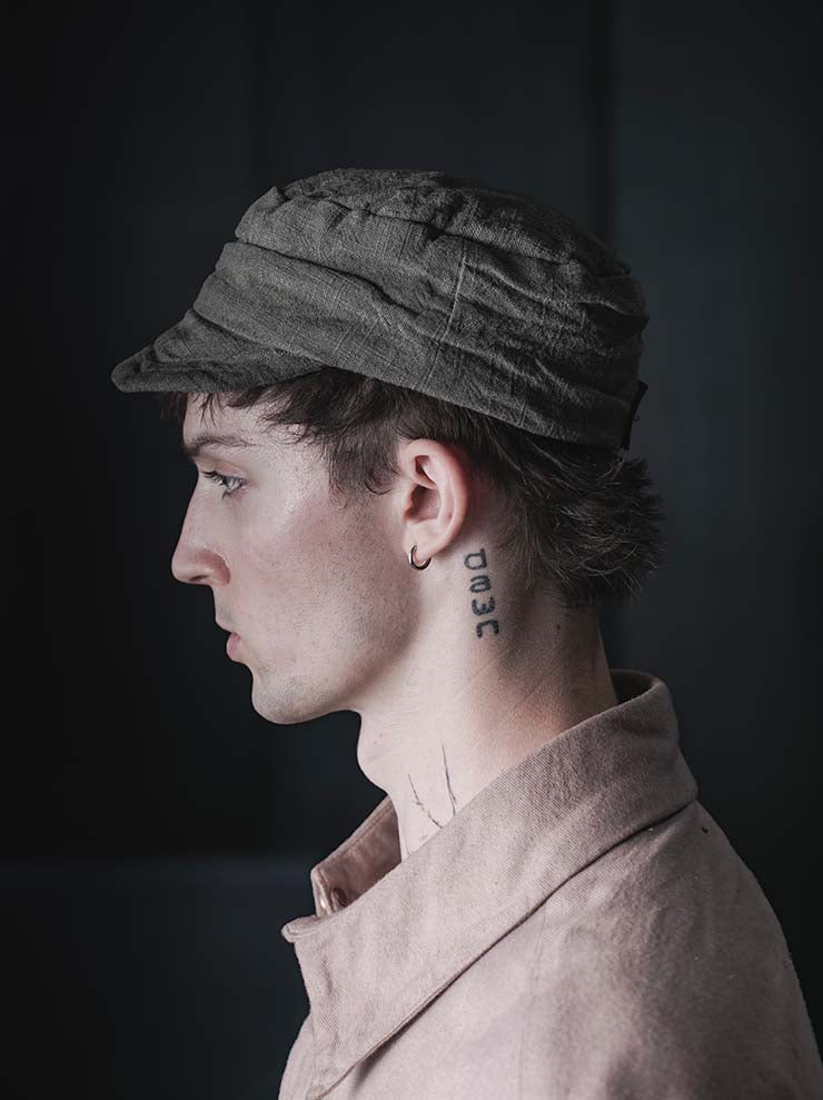 EVAN SCOTT MONROE<br>Specialist Cap / Pomegranate, Greige/Green