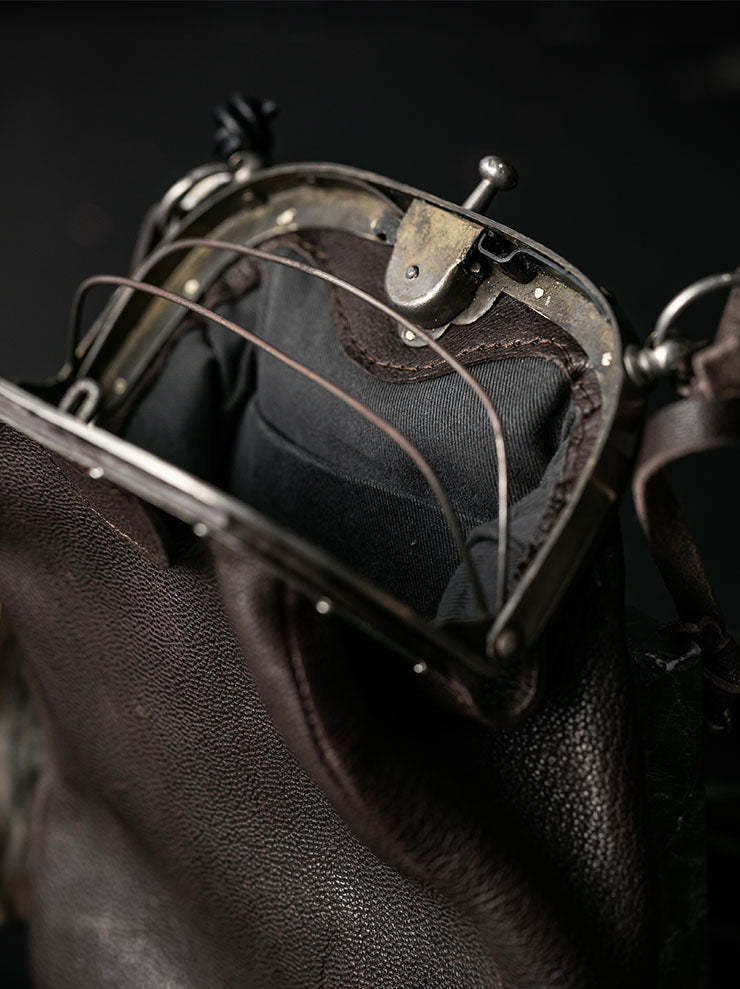 MDK – MIRANDA KALOUDIS<br>FRENCH LOCK BAG S / COWHIDE LEATHER / MAROON