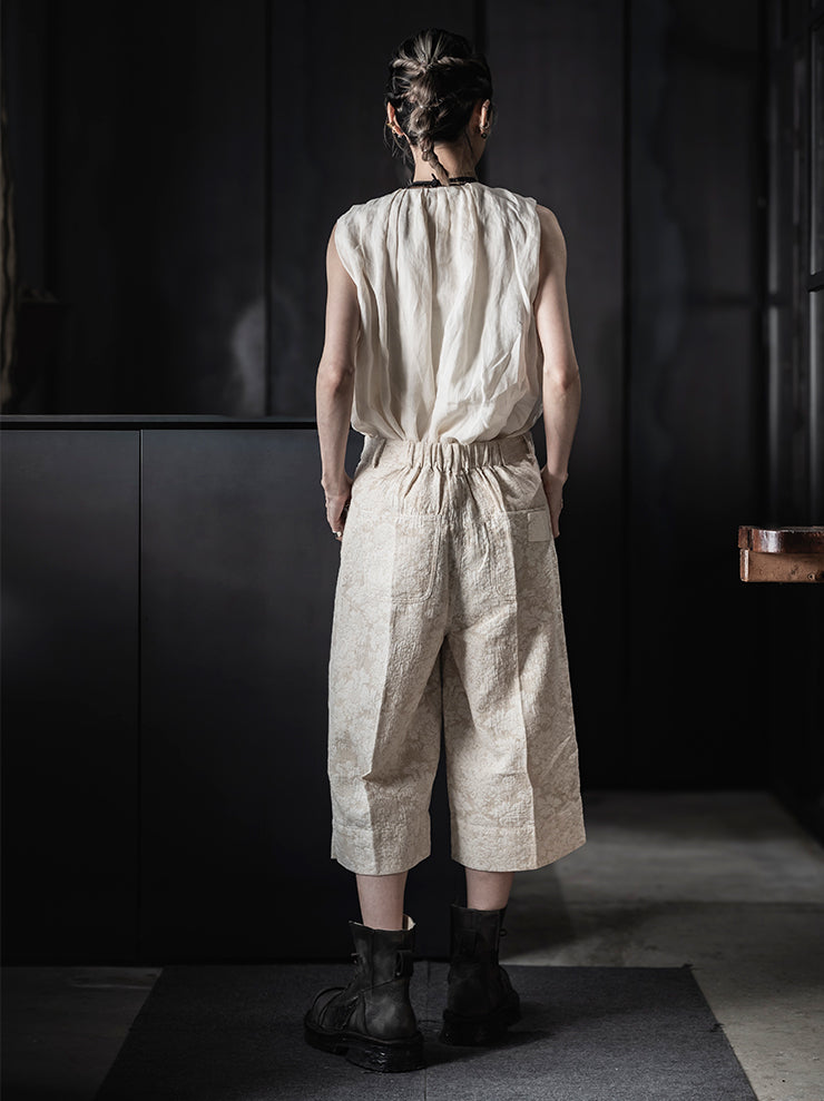 KINYAN LAM<br>Unisex Jacquard Wide Capri Trousers / Raw White
