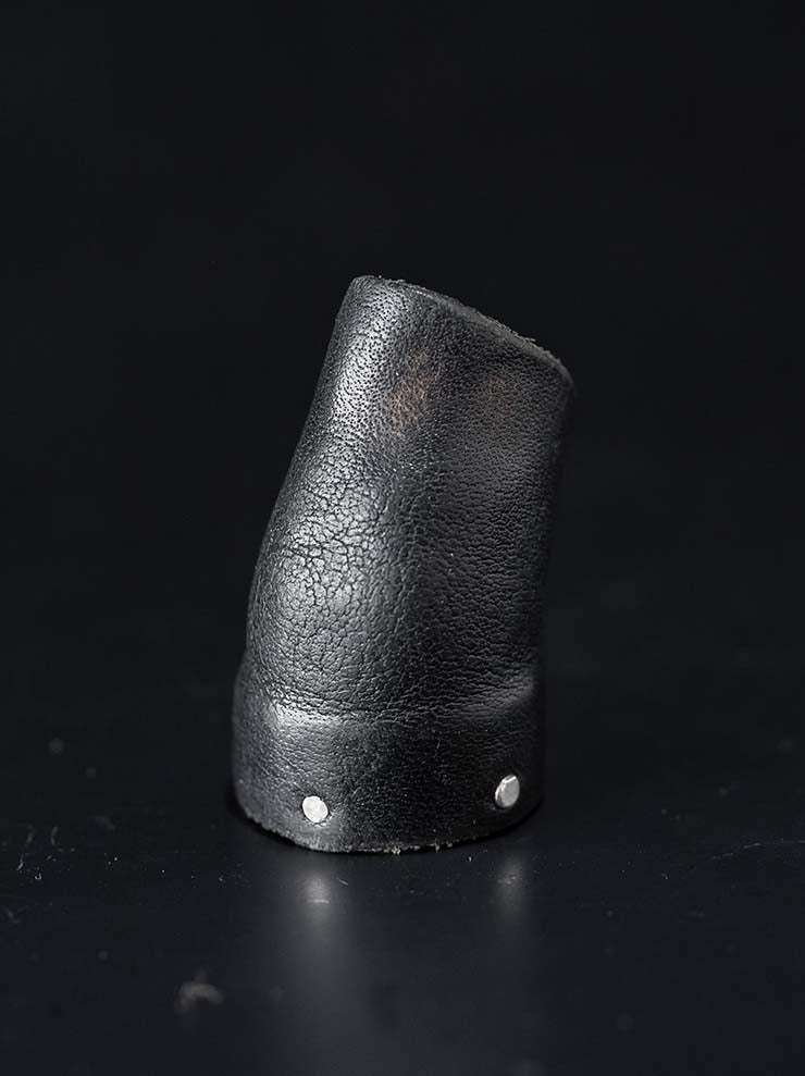 DETAJ<br>LEATHER RING / BLACK