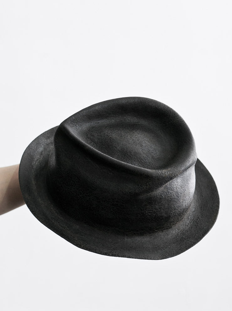 HORISAKI<br> Hard burnt short brim center crease hat GRAY