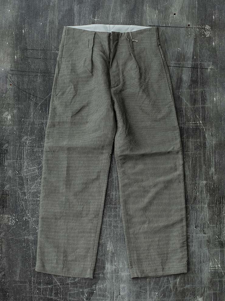 K'ANG<br> UNISEX PLEATED WAIST WIDE FIT TROUSERS / BEIGE
