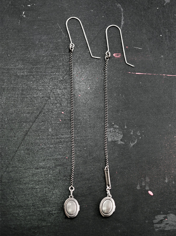 ANN DEMEULEMEESTER<br> Oval locket pendant chain earrings SILVER