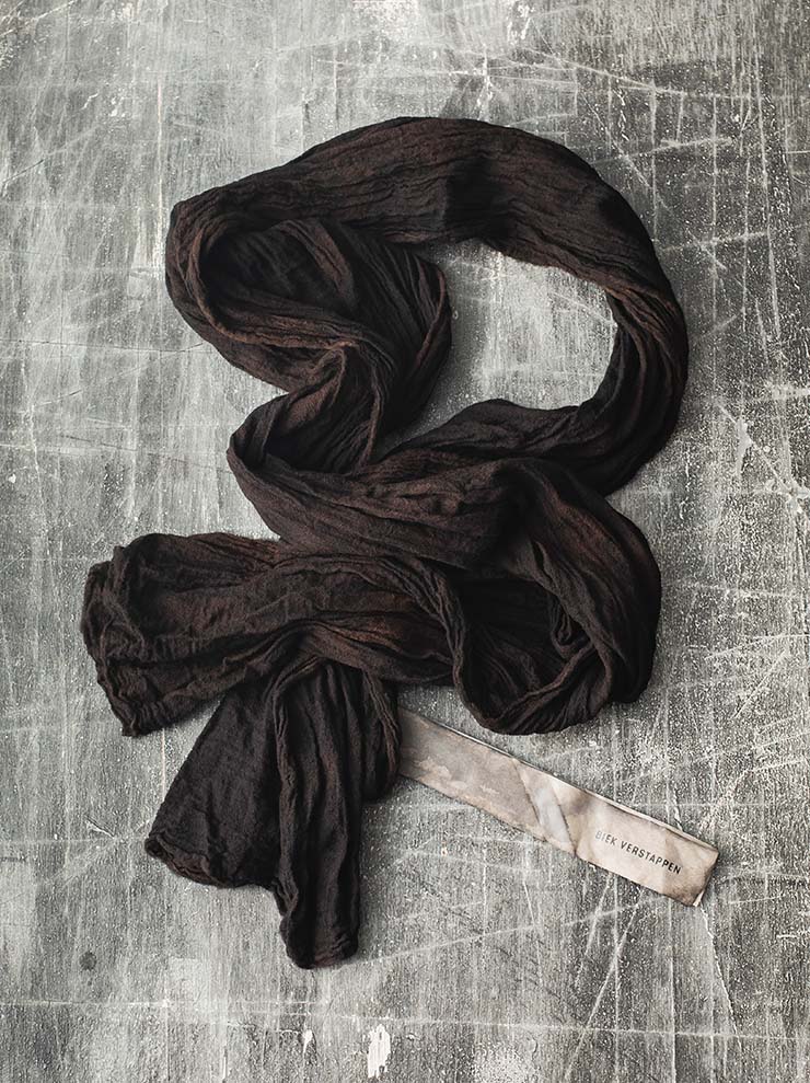 BIEK VERSTAPPEN<br> Hand-dyed wool scarf / BROWN