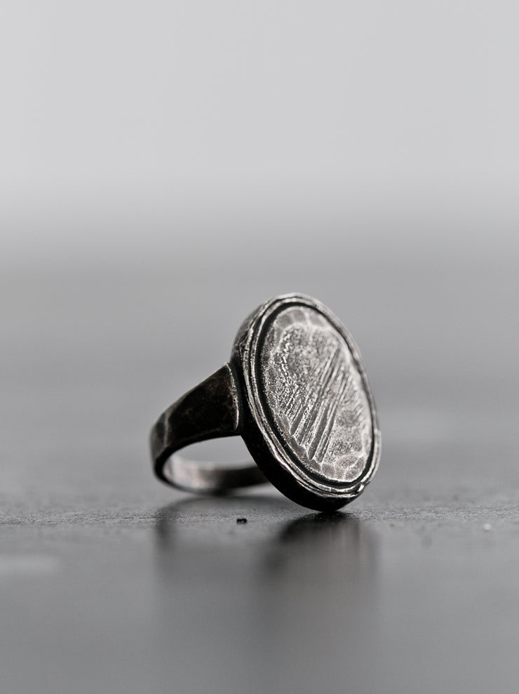 ANN DEMEULEMEESTER<br> Sign oval ring SILVER