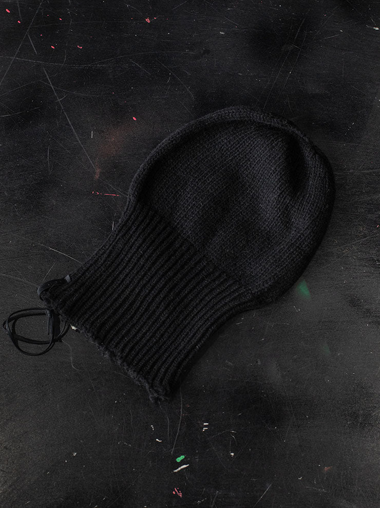s°n / serien°umerica<br> Knit cap / BLACK