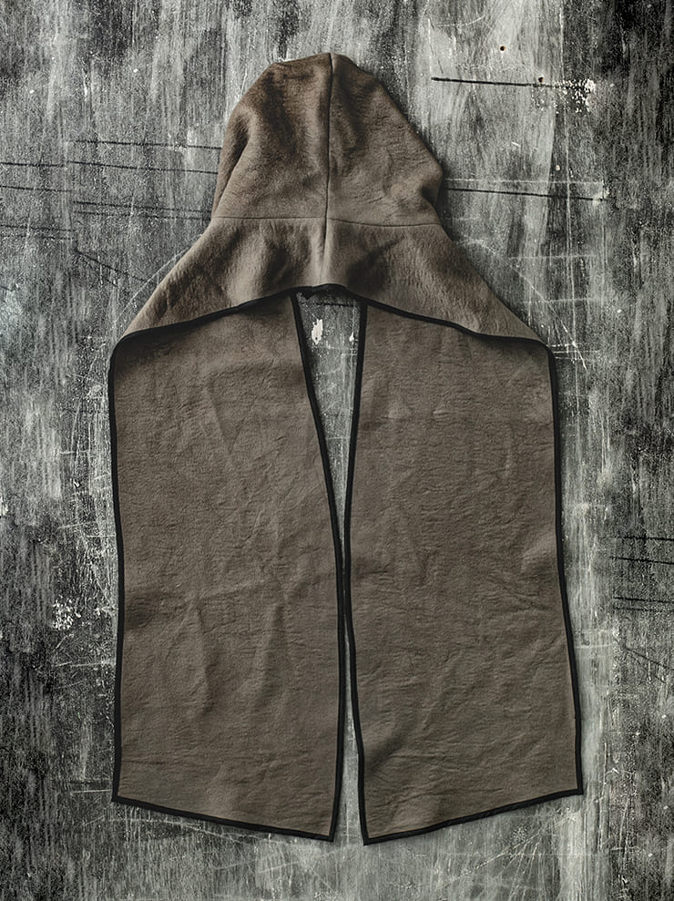 ATELIER SUPPAN<br> cashmere hood scarf