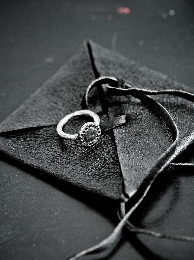 GUIDI<br> Silver x black diamond kangaroo leather detail ring G-AN01 BLKT