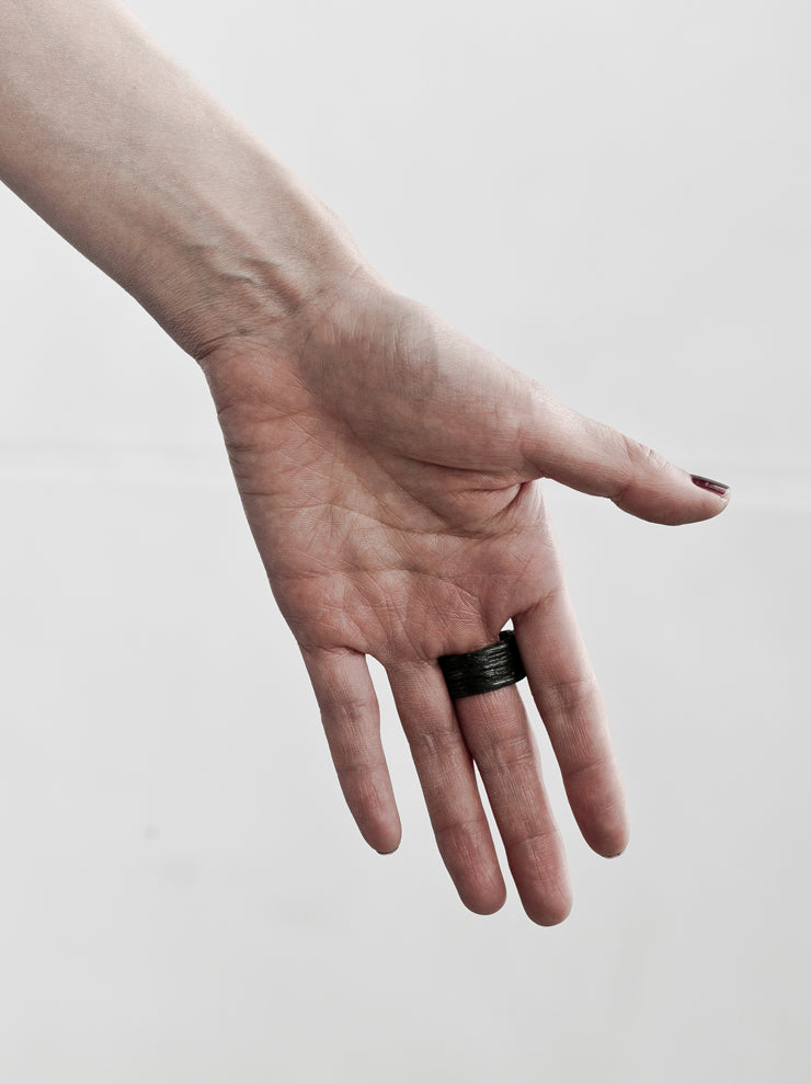 DETAJ HAIR RING 04 / BLACK – 24TH OF AUGUST